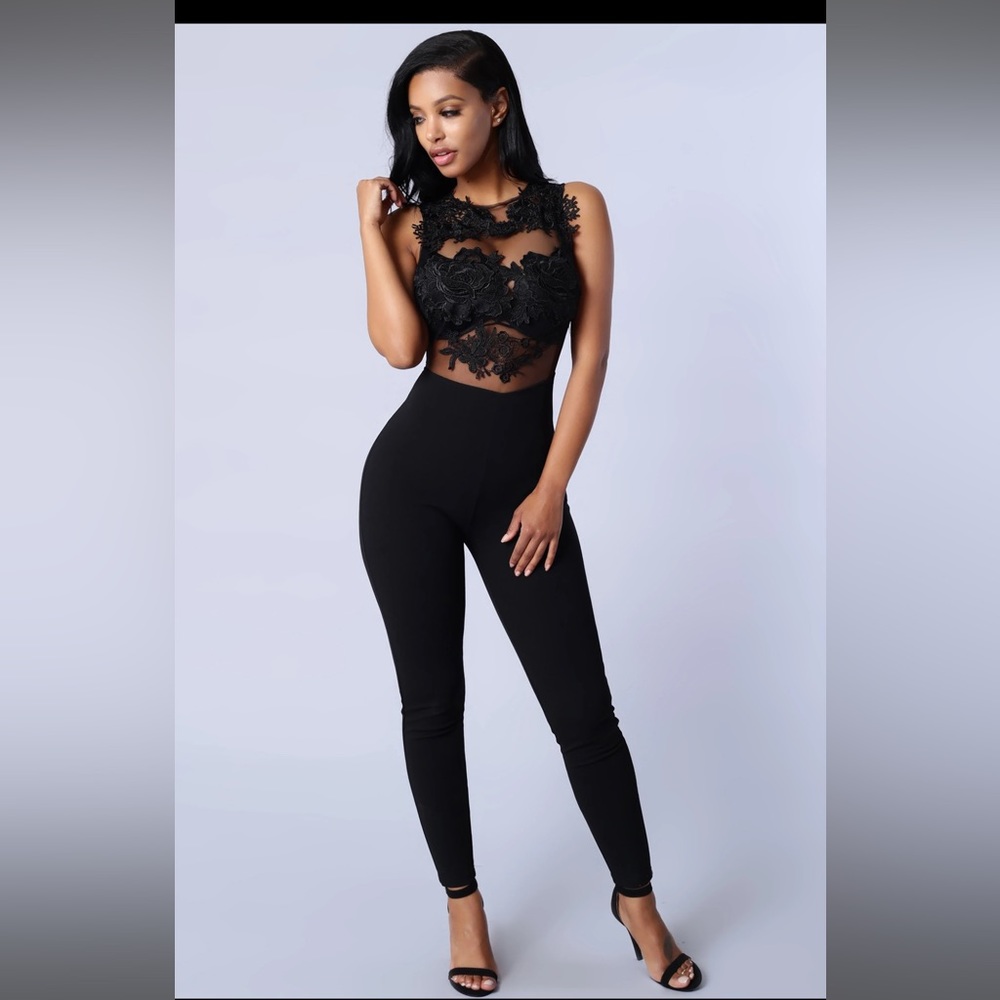 Fashion nova jumpsuit